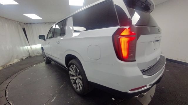 2026 Chevrolet Suburban High Country - Photo 7