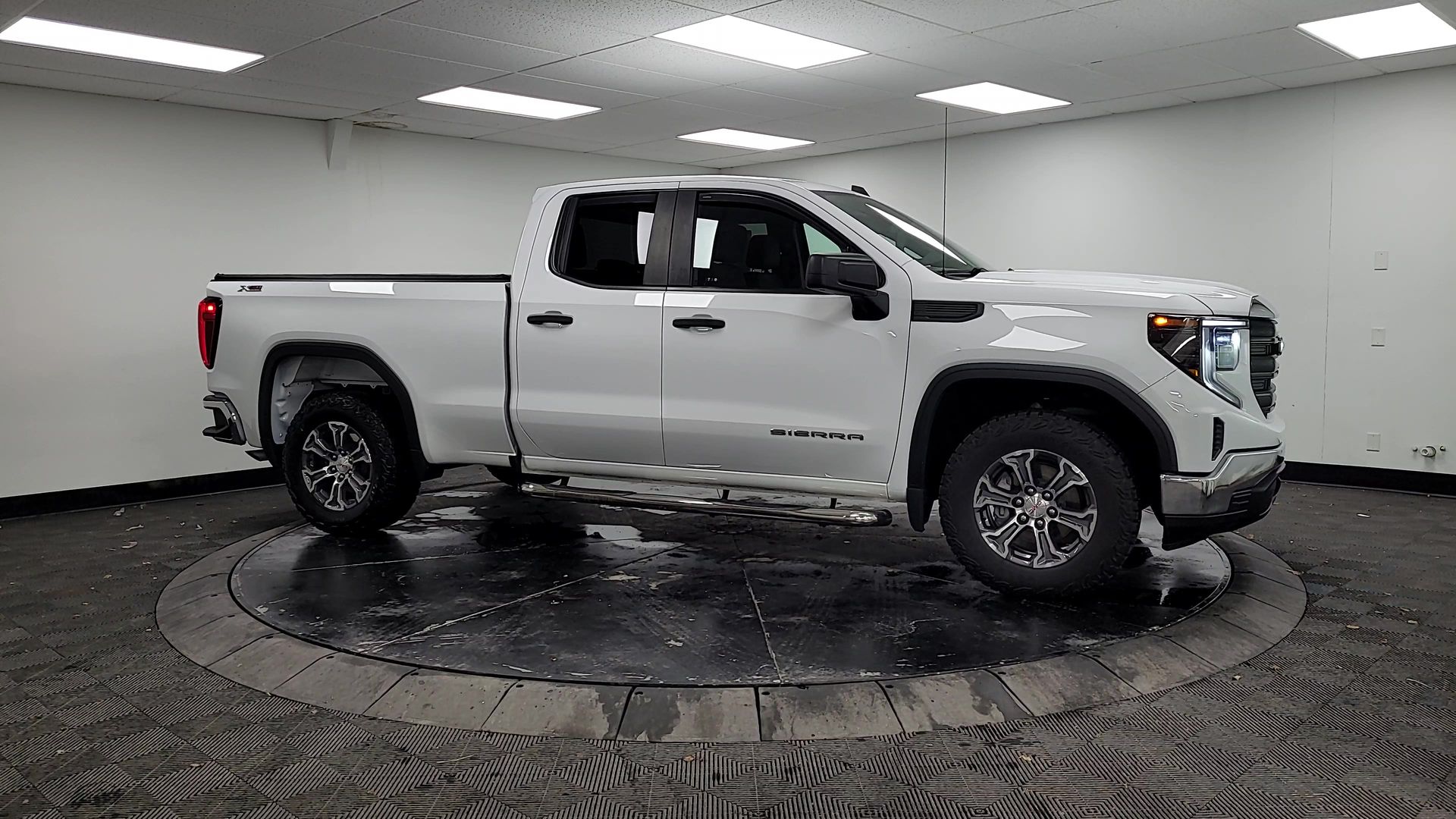 2023 GMC Sierra 1500 Pro