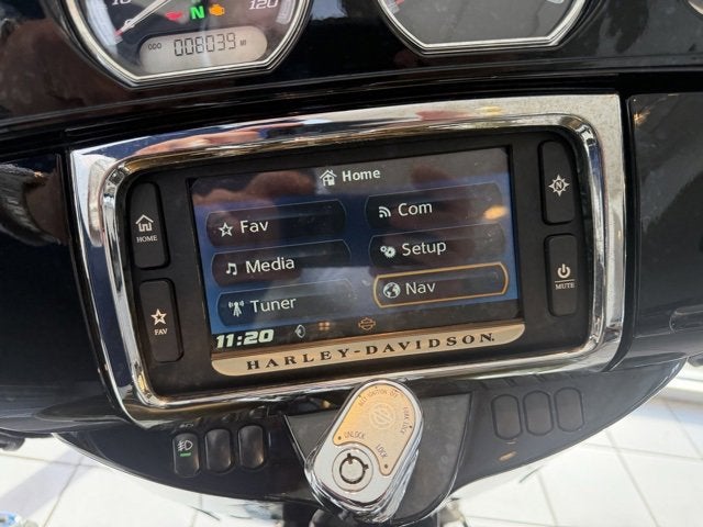 2018 HARLEY-DAVID FLHTK Base