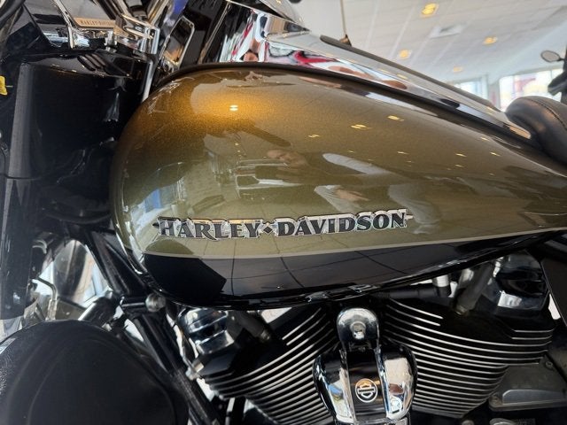 2018 HARLEY-DAVID FLHTK Base