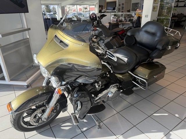 2018 HARLEY-DAVID FLHTK Base