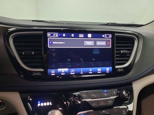 2021 Chrysler Pacifica Hybrid Touring L
