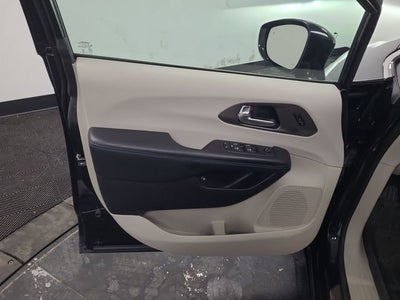 2021 Chrysler Pacifica Hybrid Touring L