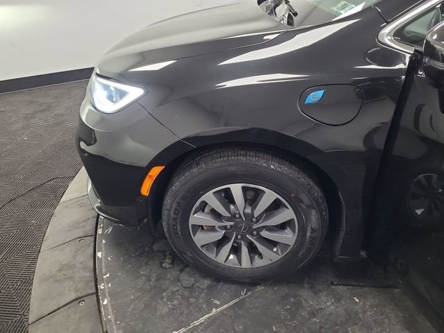 2021 Chrysler Pacifica Hybrid Touring L