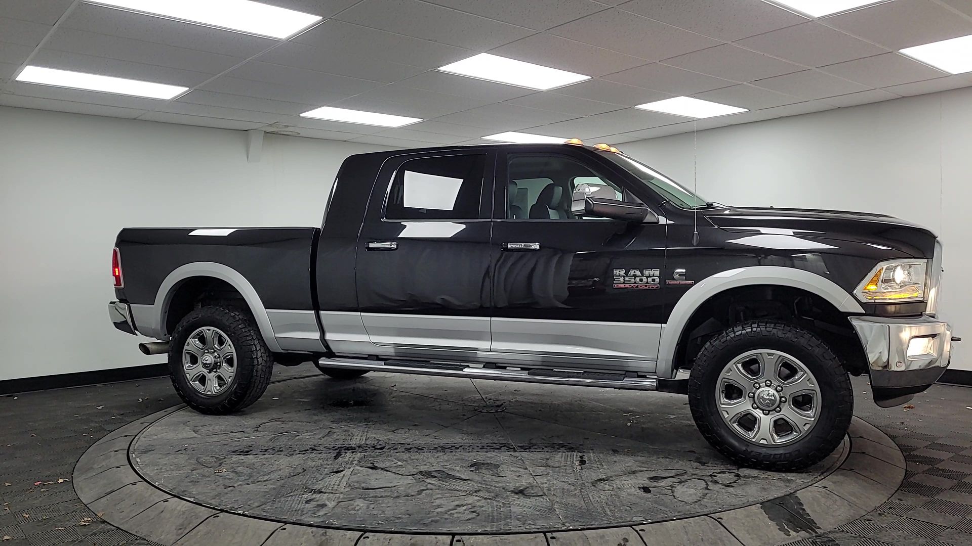 2016 RAM 3500 Laramie