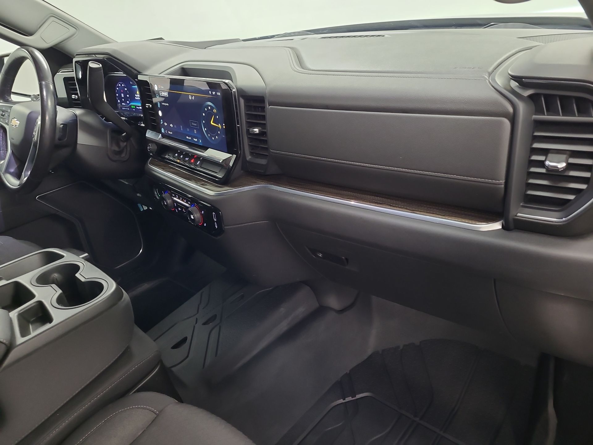 2022 Chevrolet Silverado 1500 LT (2FL)