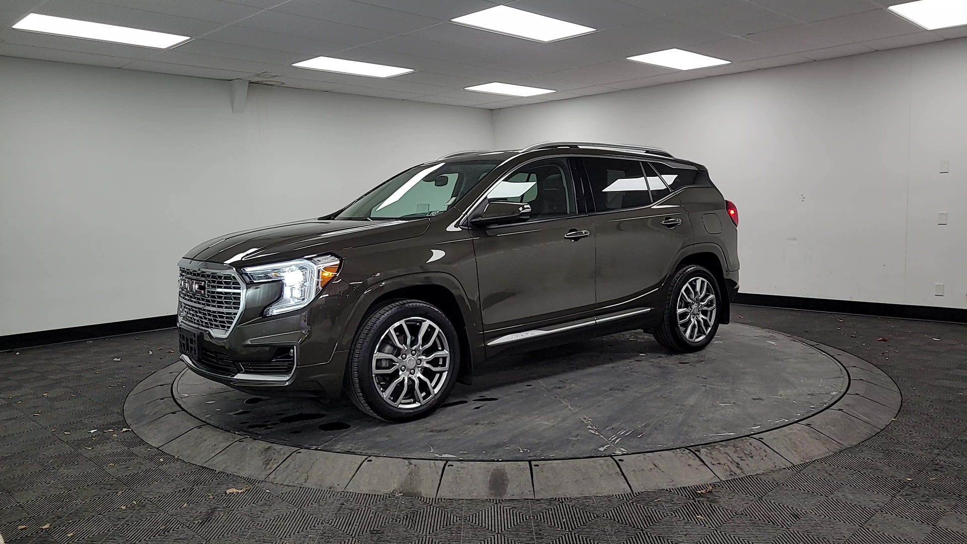 2023 GMC Terrain Denali