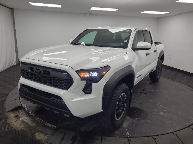 2025 Toyota Tacoma 4WD SR
