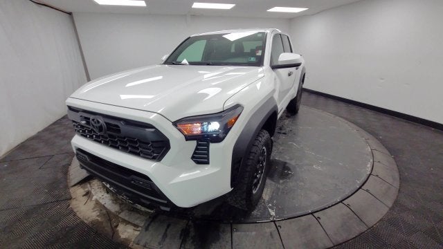 2025 Toyota Tacoma 4WD SR