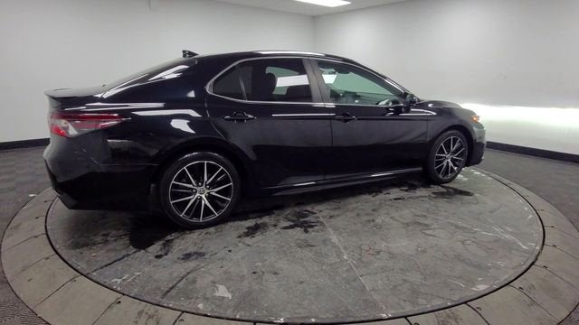 2021 Toyota Camry Hybrid SE