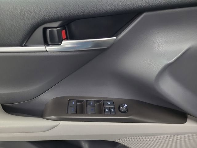 2021 Toyota Camry Hybrid SE