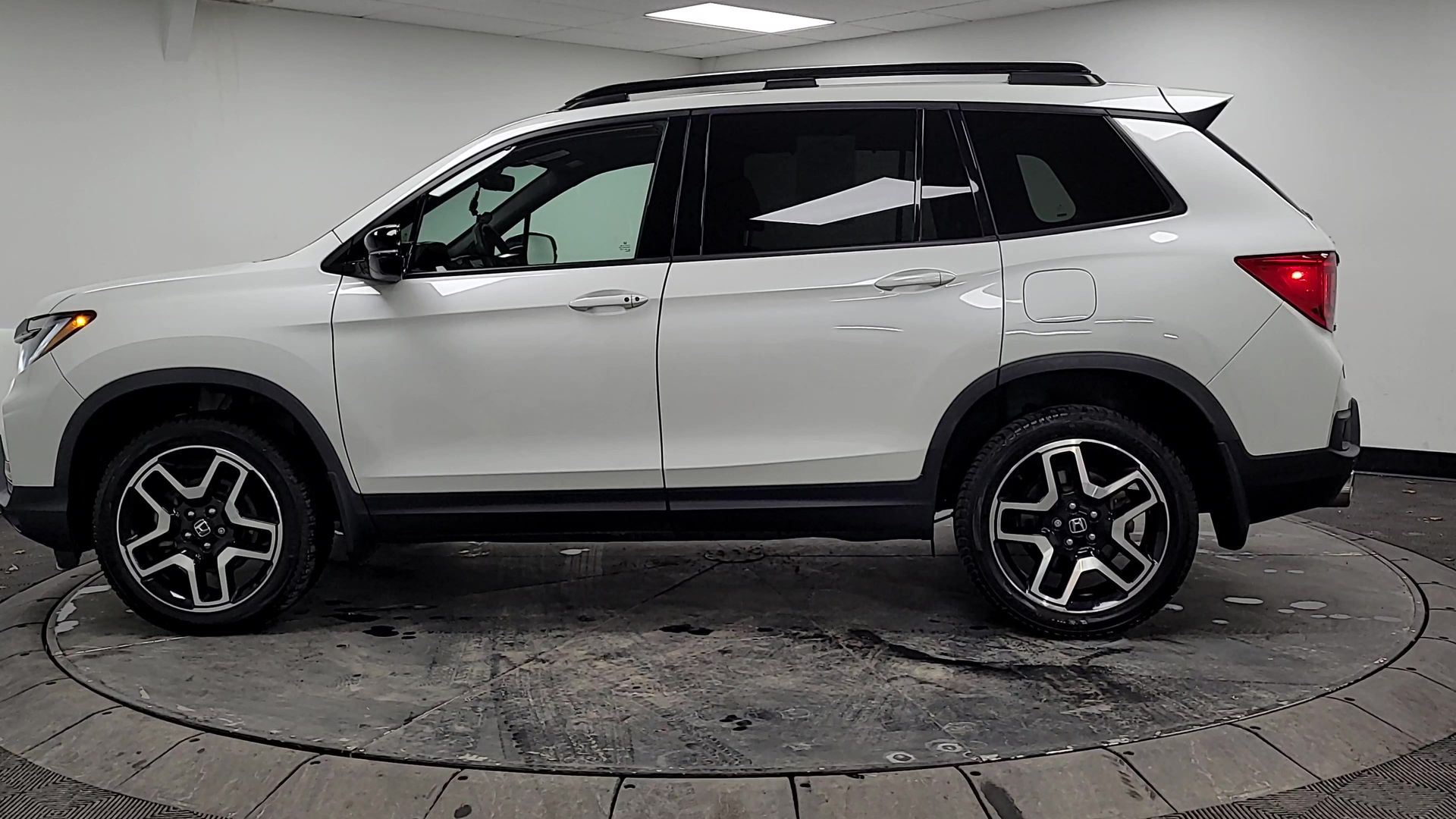 2022 Honda Passport Elite