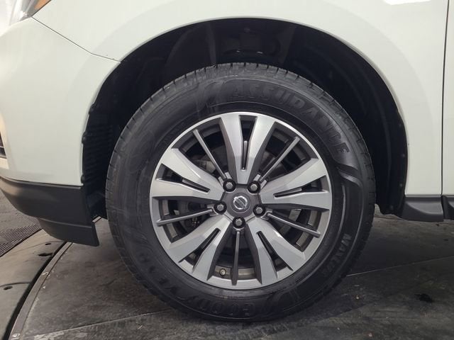 2018 Nissan Pathfinder SV
