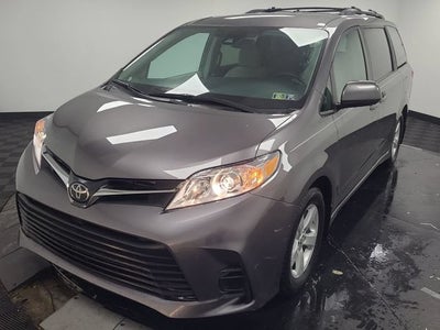 2018 Toyota Sienna LE Auto Access Seat