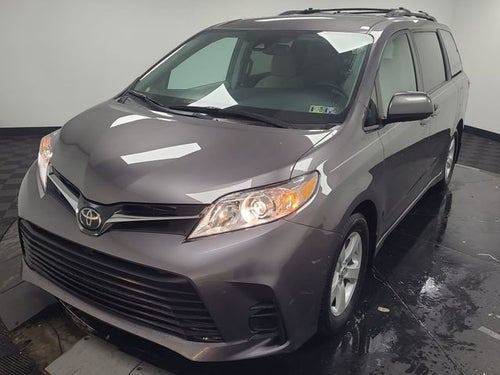 2018 Toyota Sienna LE Auto Access Seat