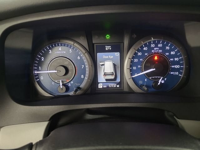 2018 Toyota Sienna LE Auto Access Seat