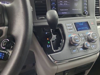 2018 Toyota Sienna LE Auto Access Seat