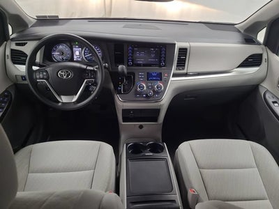 2018 Toyota Sienna LE Auto Access Seat