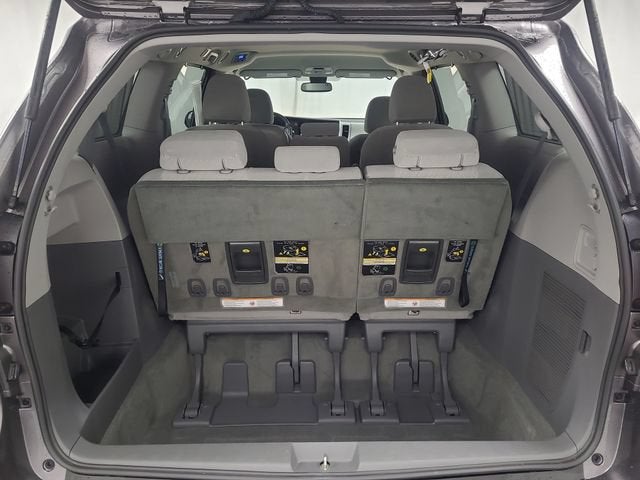 2018 Toyota Sienna LE Auto Access Seat