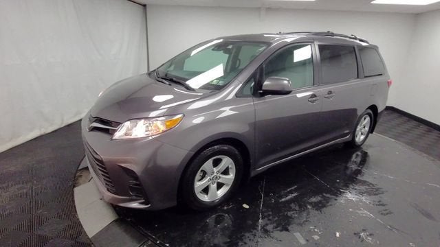 2018 Toyota Sienna LE Auto Access Seat