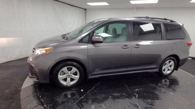 2018 Toyota Sienna LE Auto Access Seat