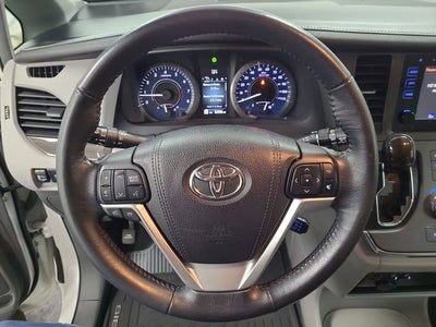 2015 Toyota Sienna XLE