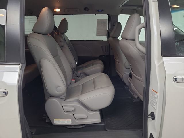 2015 Toyota Sienna XLE