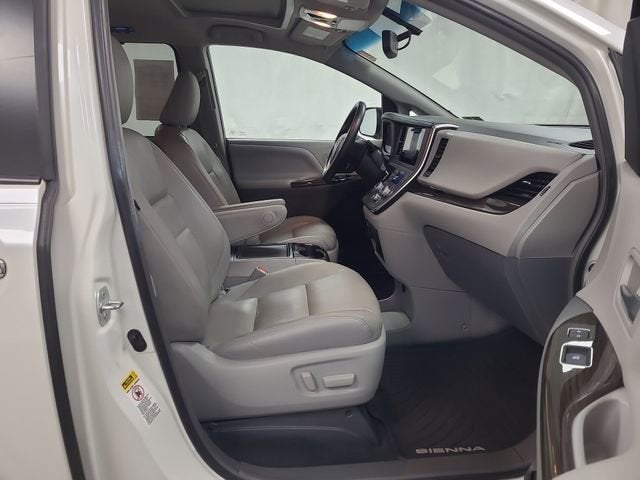 2015 Toyota Sienna XLE