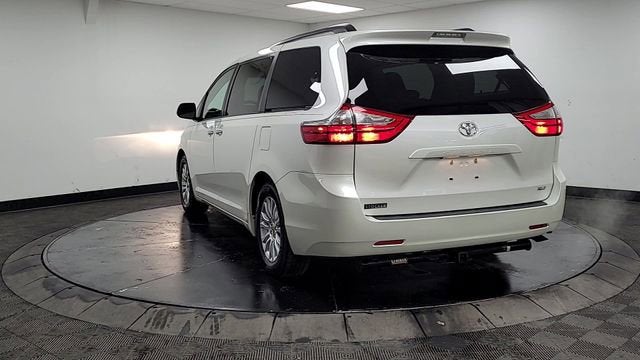 2015 Toyota Sienna XLE