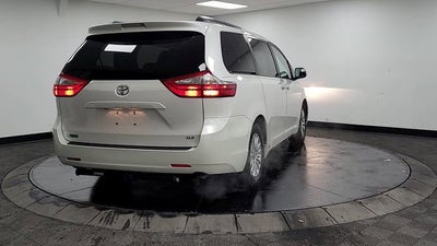 2015 Toyota Sienna XLE