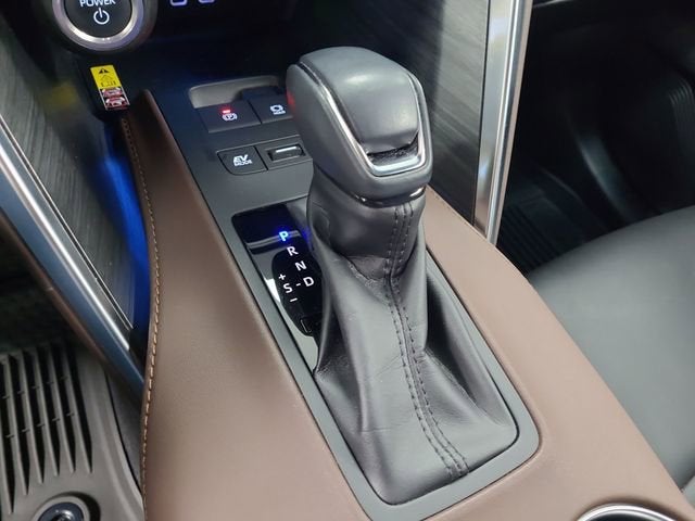 2023 Toyota Venza LE