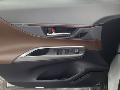 2023 Toyota Venza LE