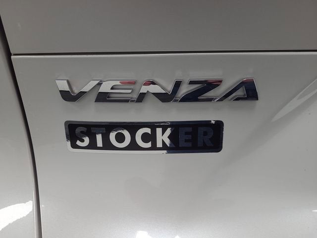 2023 Toyota Venza LE