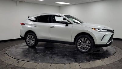 2023 Toyota Venza LE