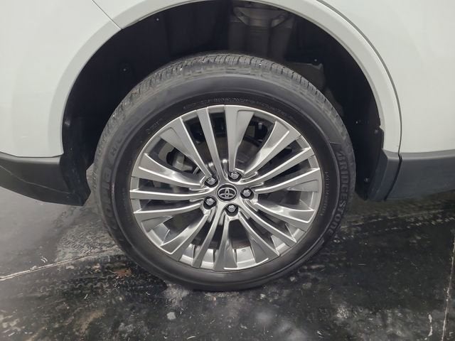 2023 Toyota Venza LE