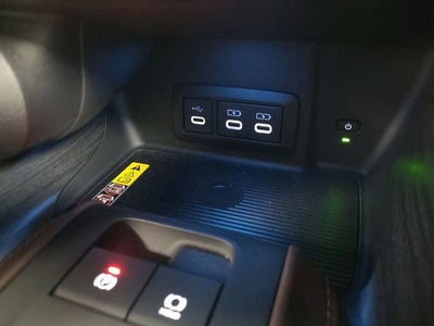 2023 Toyota Venza LE