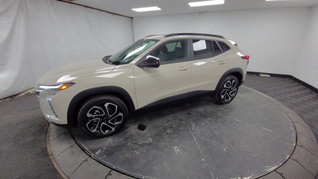 2026 Chevrolet Trax RS - Photo 6