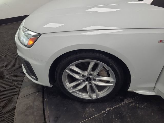 2022 Audi A4 Sedan S line Premium Plus