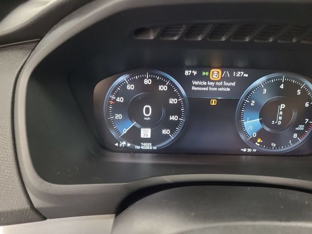 2018 Volvo XC90 Momentum