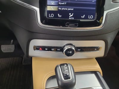 2018 Volvo XC90 Momentum