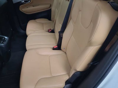 2018 Volvo XC90 Momentum