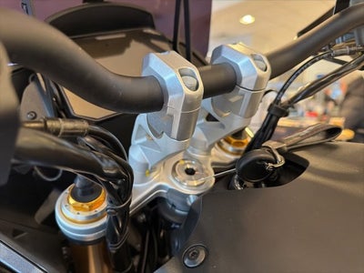 2023 MOTO GUZZI V100 MANDELLO S Base